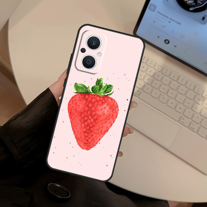 Custodia rossa a tema fragola  - Oppo Reno 12 recensione e prezzo